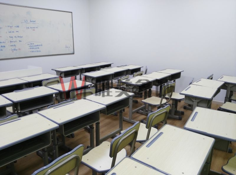 雞西巨人教育課桌椅