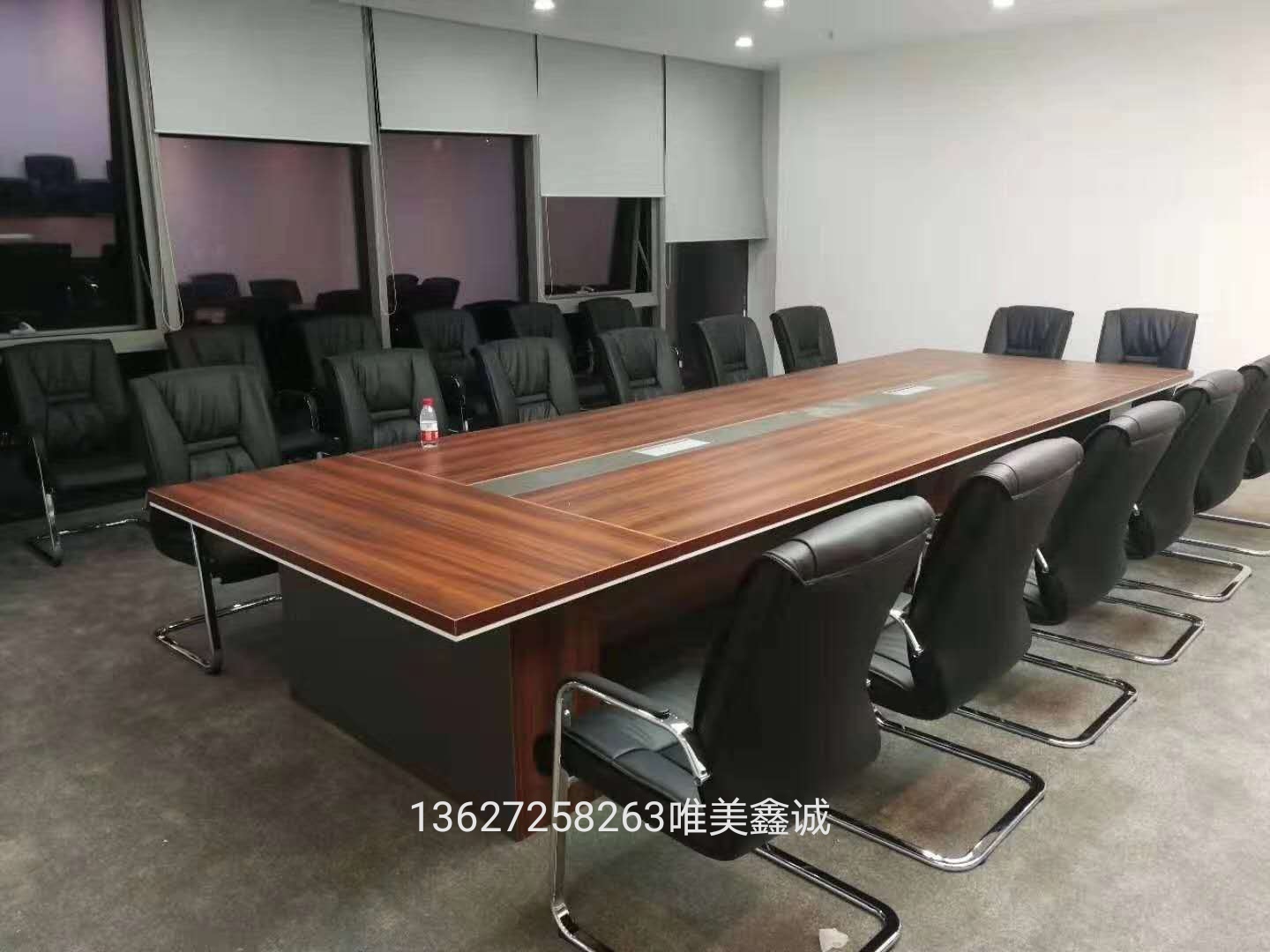 自貢現(xiàn)代時尚簡約會議桌WM-FLX-2
