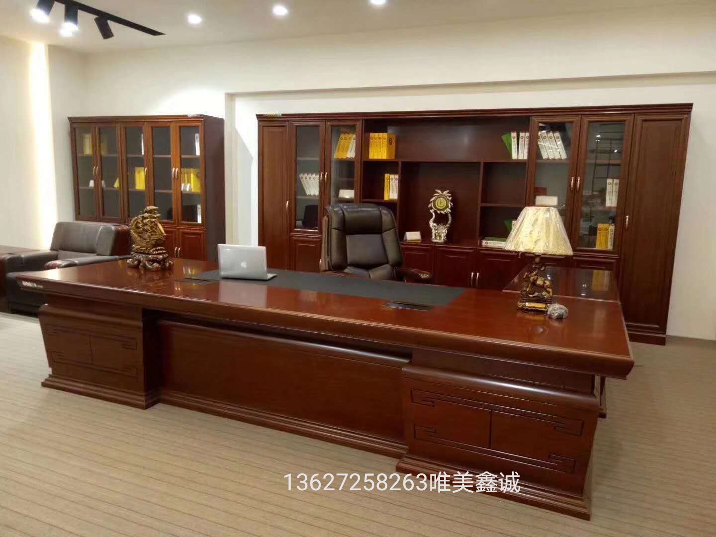雞西實木大班臺WM-BC-3206