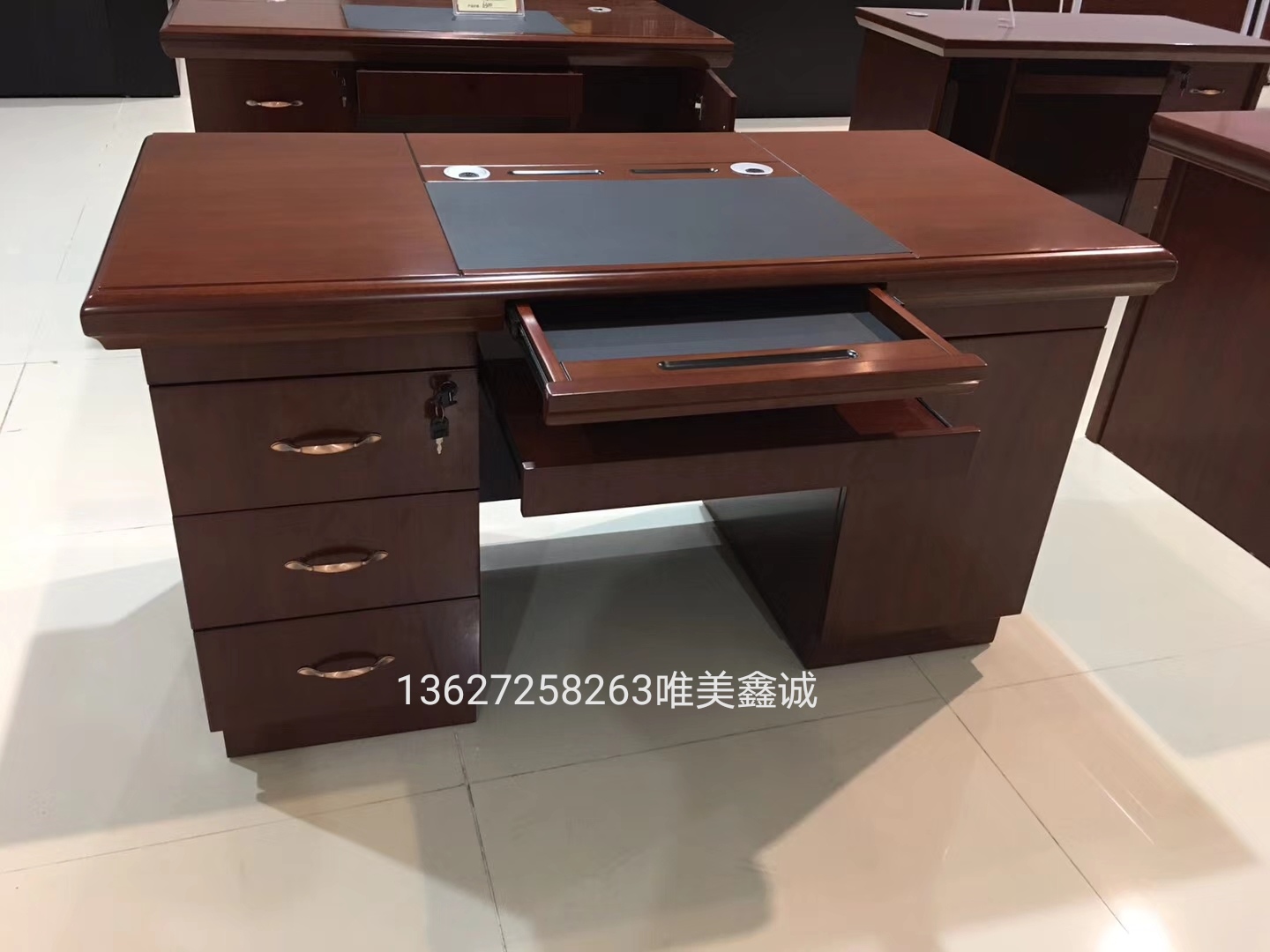 自貢1.4米油漆木皮電腦辦公桌